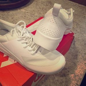BRAND NEW AIR MAX THEA